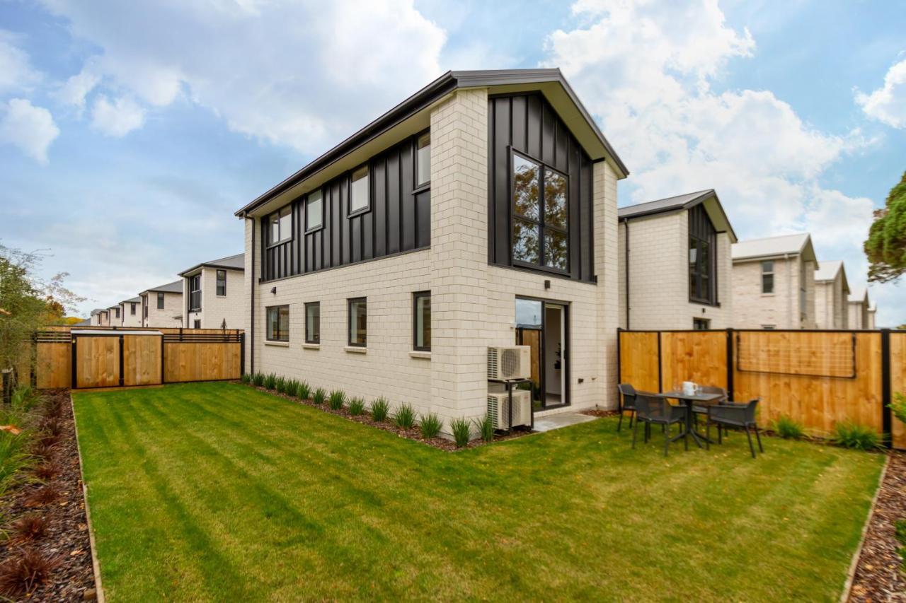 Peaceful Park View Townhouse 2 Bed W/Carpark Lejlighed Christchurch Eksteriør billede